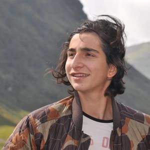 Meet your Posher, Chase